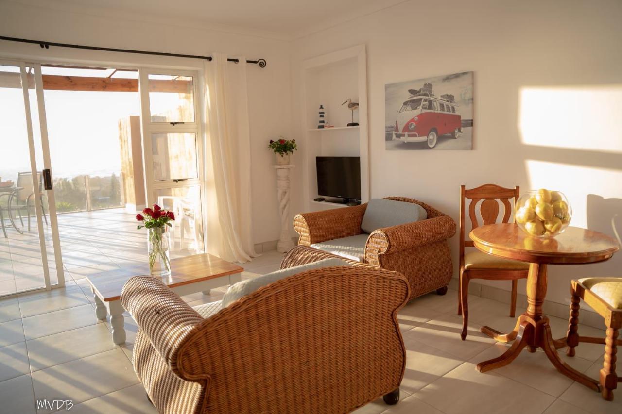 Wildpebbles * Jeffreys Bay
